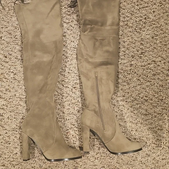 New Refresh honey-01 over the knee boots...size 7...khaki...sexy!! - Picture 1 of 8